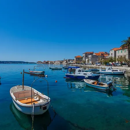 Iii Jelenko بيت ضيافة Kaštela